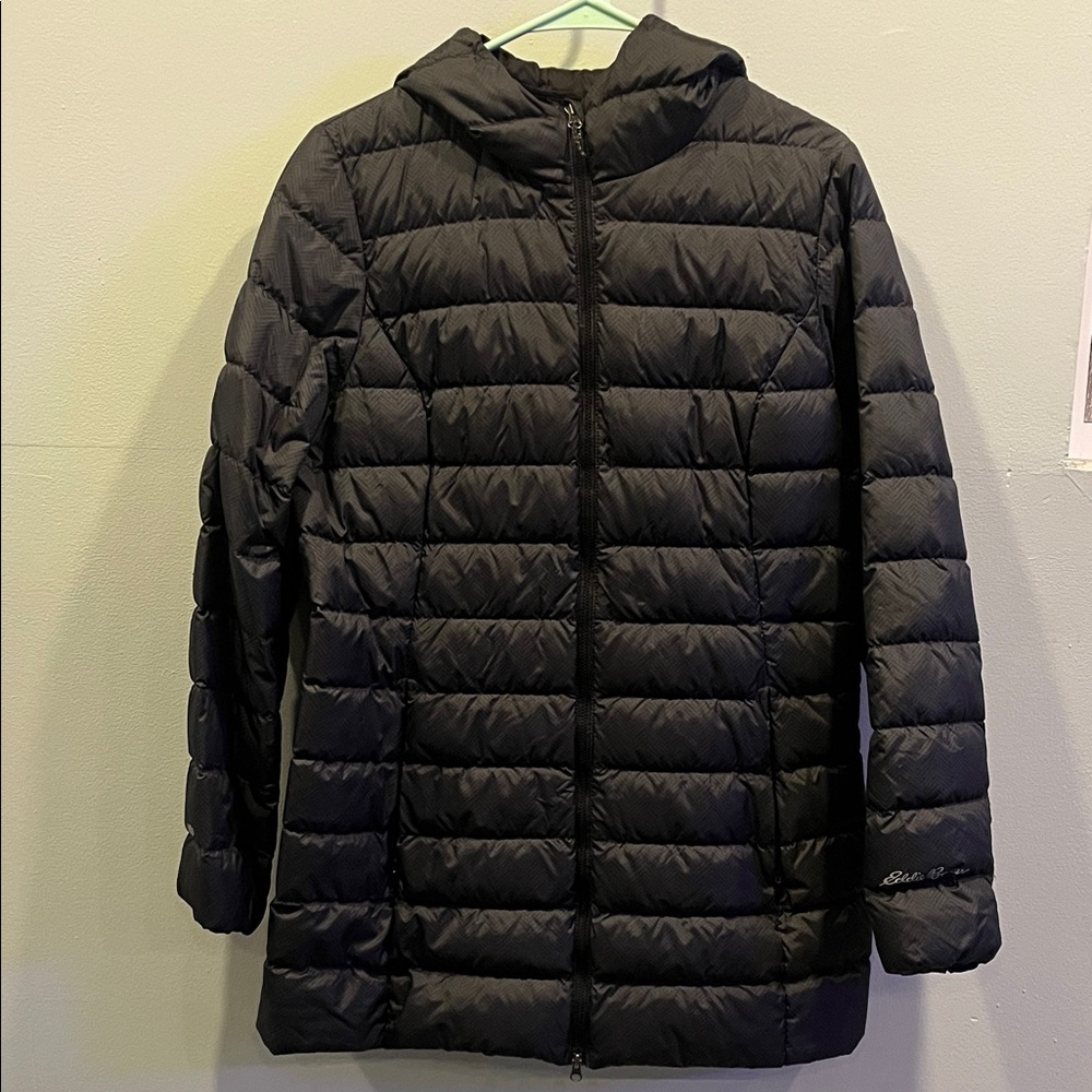 Eddie Bauer Women's Black and Grey Puffer Coat